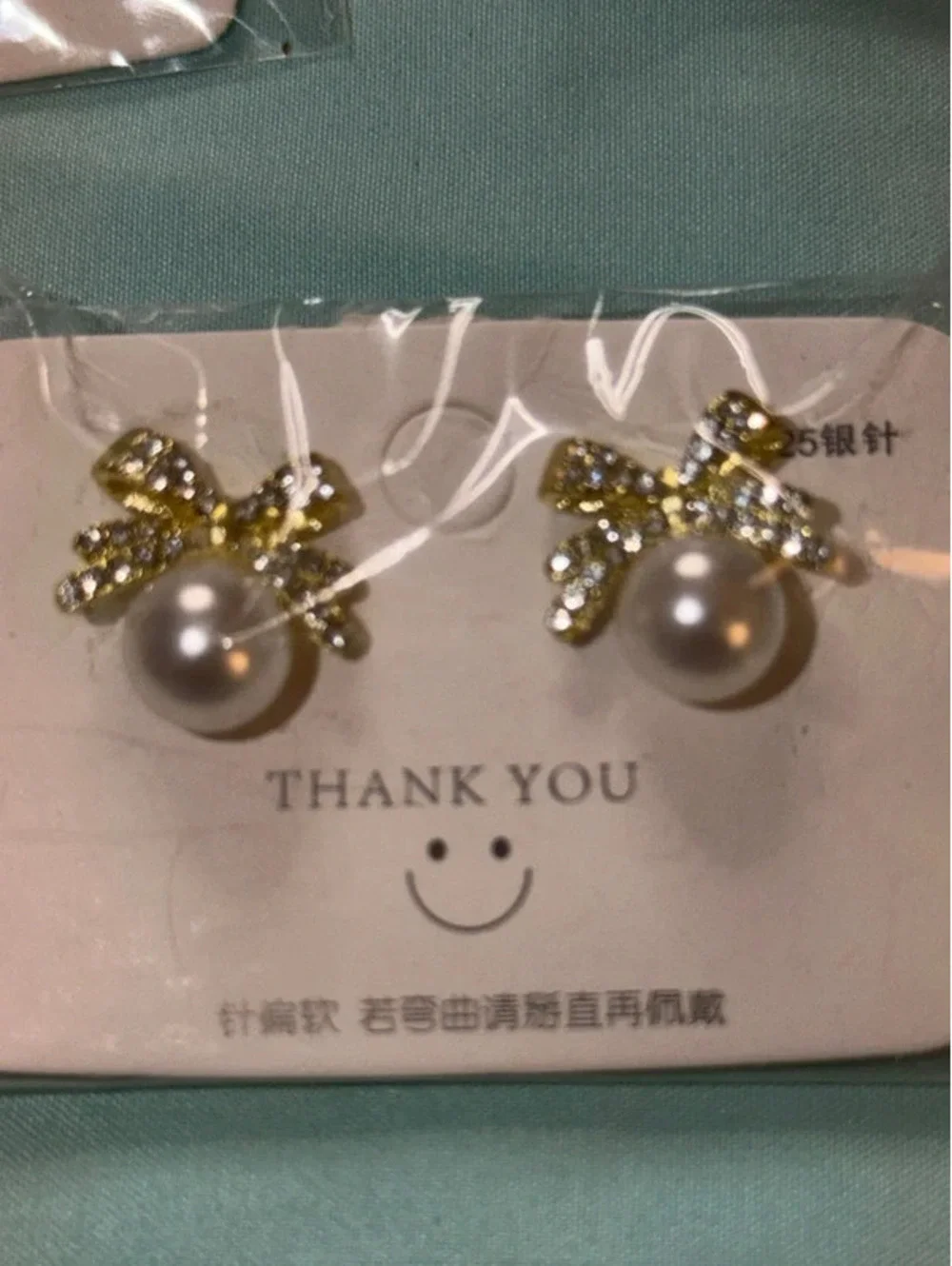No Label pairs women’s